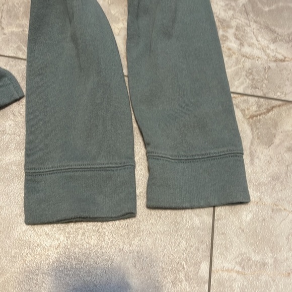 PINK Victorias Secret half zip sweatshirt. Front pocket. Size M. - Picture 5 of 7